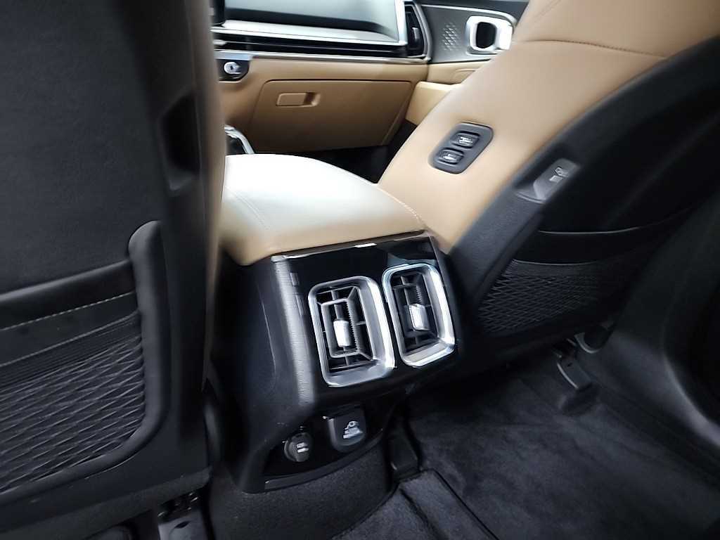 Kia Sorento — photo 13