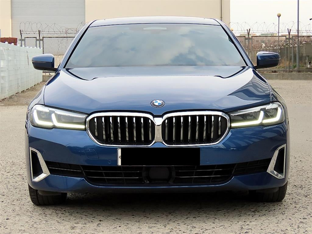 BMW 5-Series — photo 01