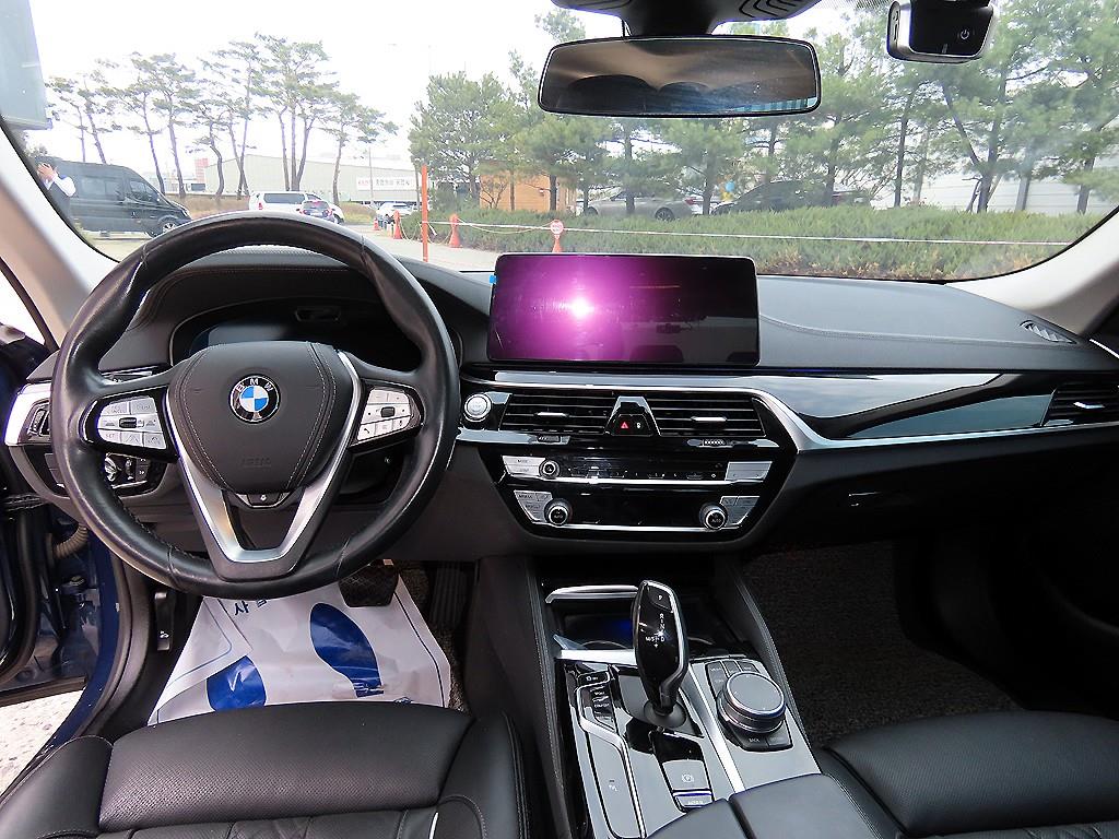 BMW 5-Series — photo 07