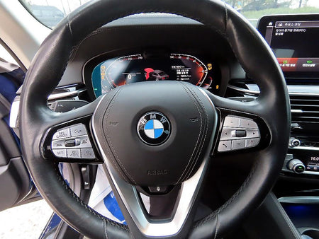 BMW 5-Series — photo 08