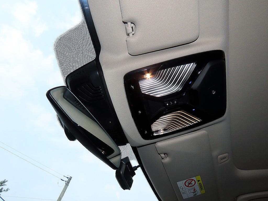 BMW 5-Series — photo 15