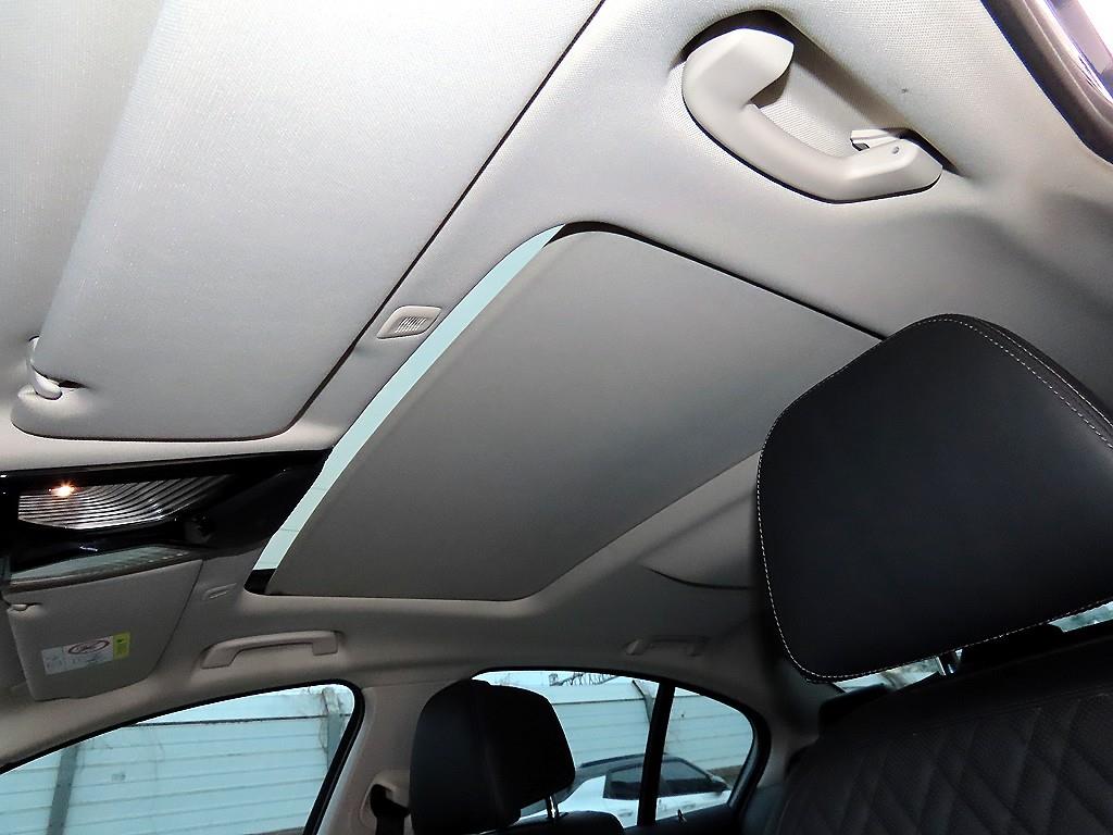 BMW 5-Series — photo 18
