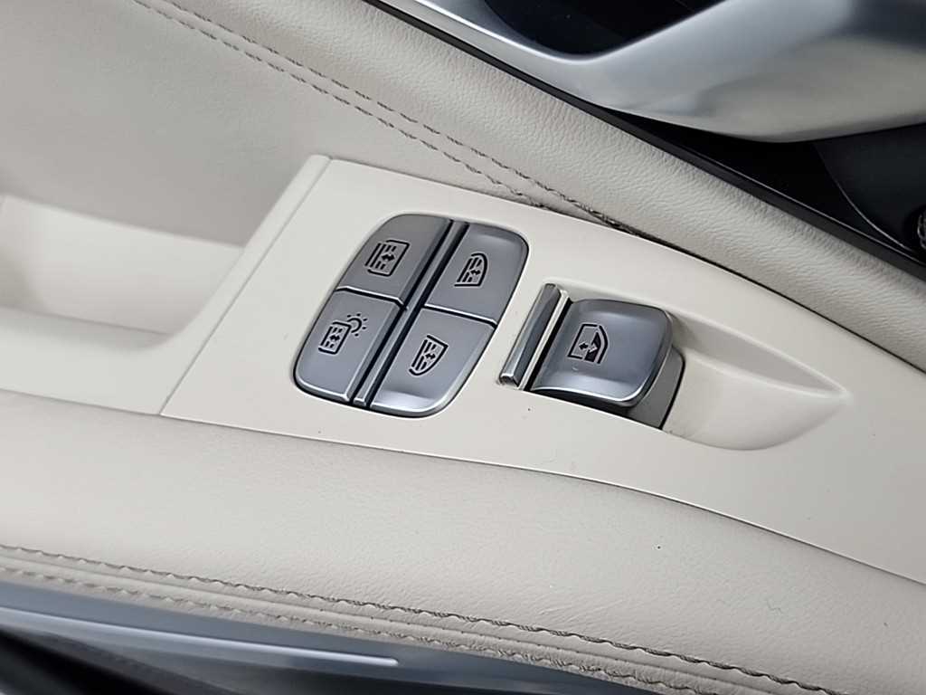 BMW X7 — photo 14