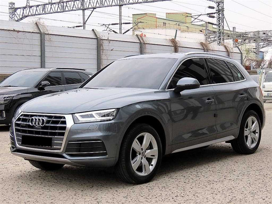 Audi Q5 — photo 01