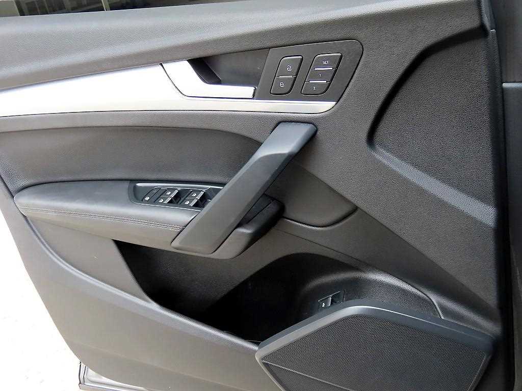 Audi Q5 — photo 12