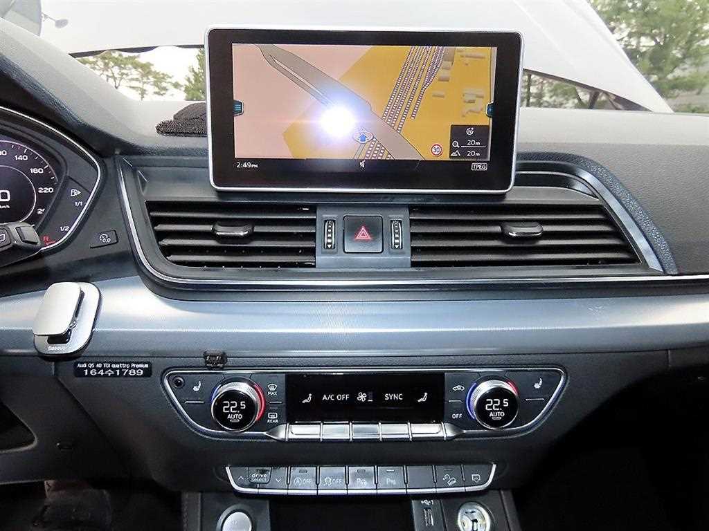 Audi Q5 — photo 13