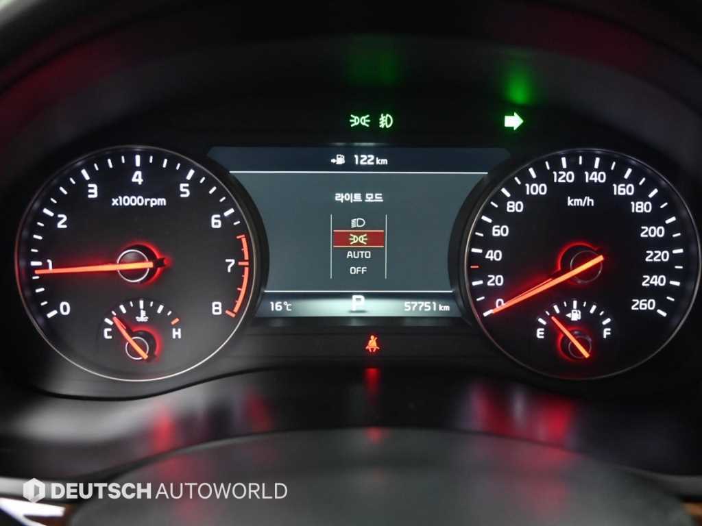 Kia K7 — photo 08