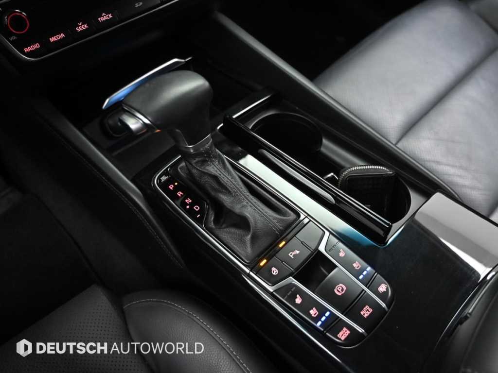 Kia K7 — photo 09