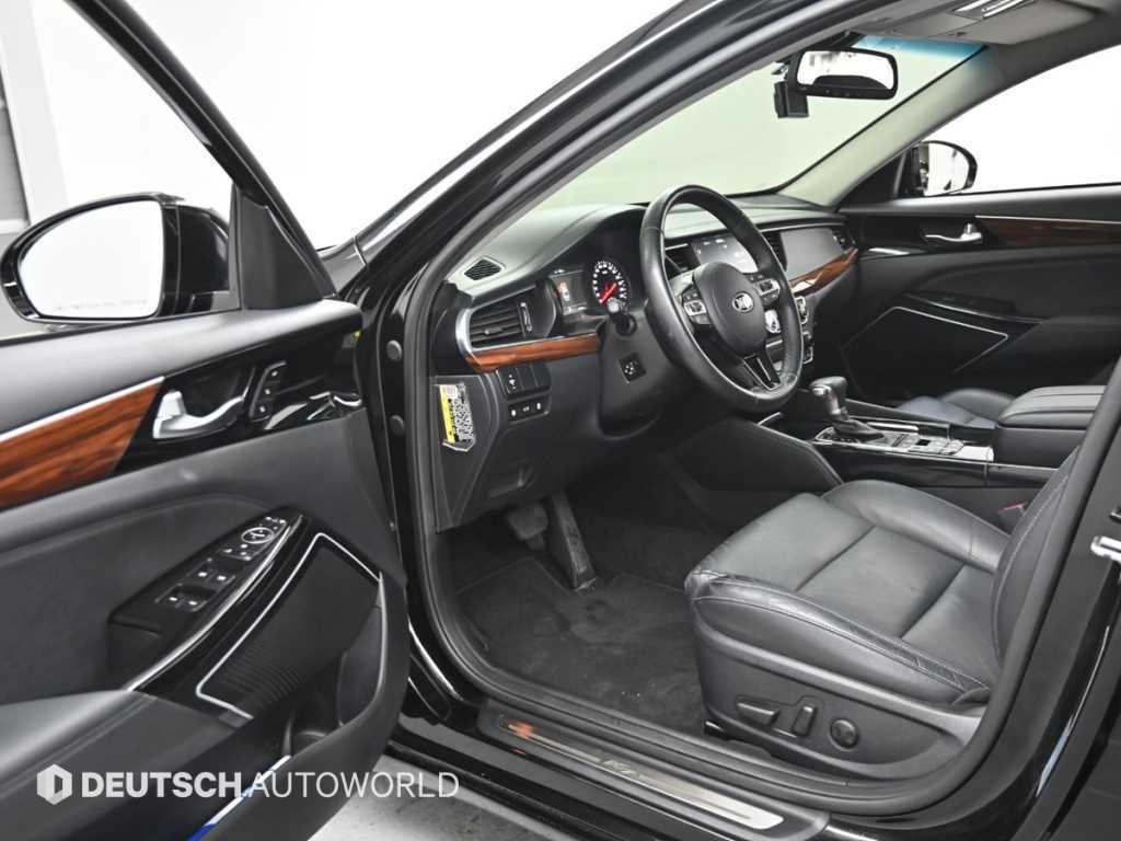 Kia K7 — photo 11