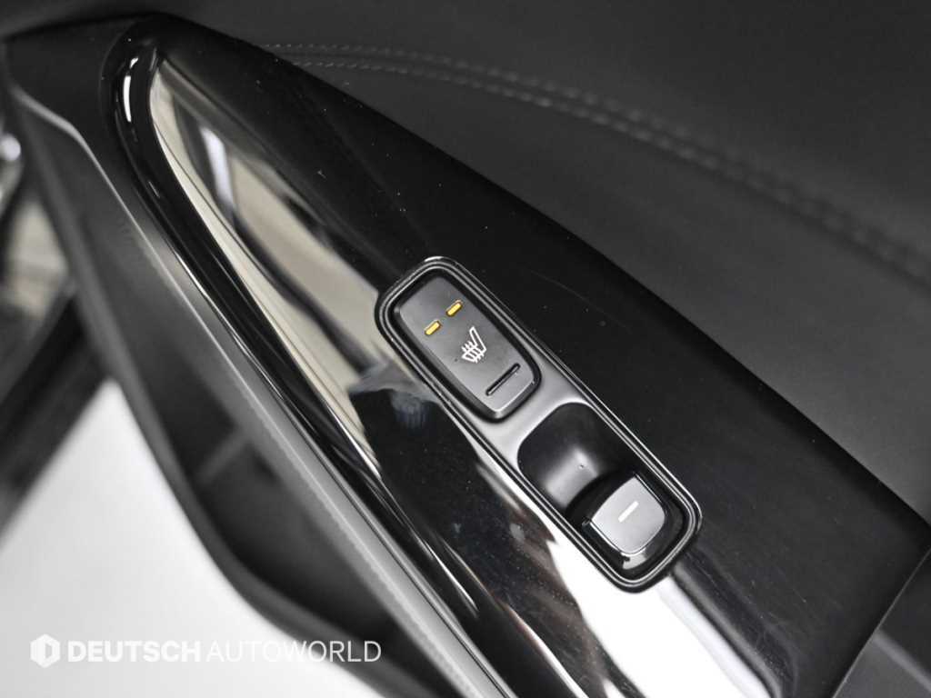 Kia K7 — photo 16