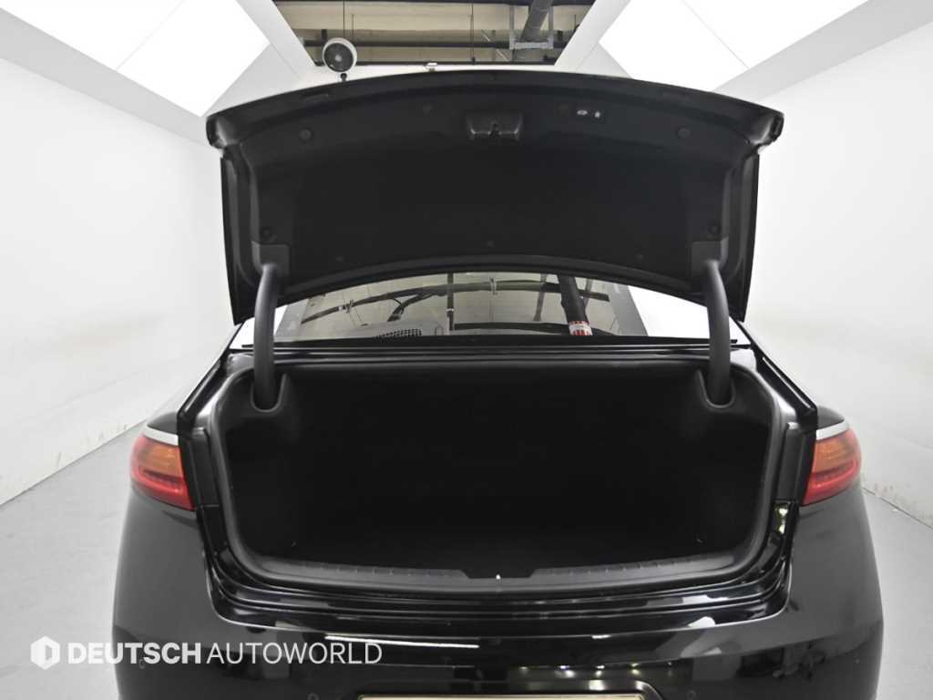 Kia K7 — photo 19