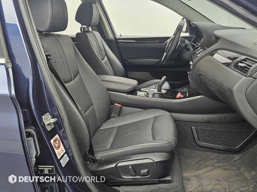 BMW X4 — photo 10