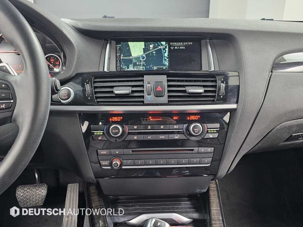 BMW X4 — photo 14