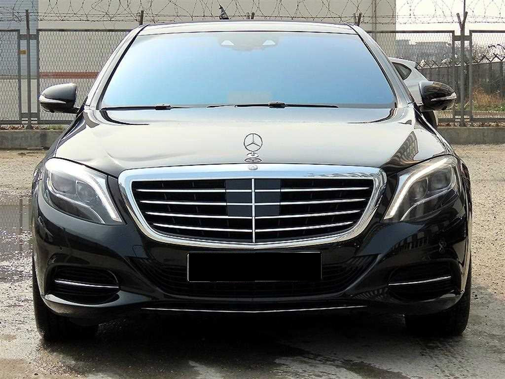 Mercedes-Benz S-Class — photo 01
