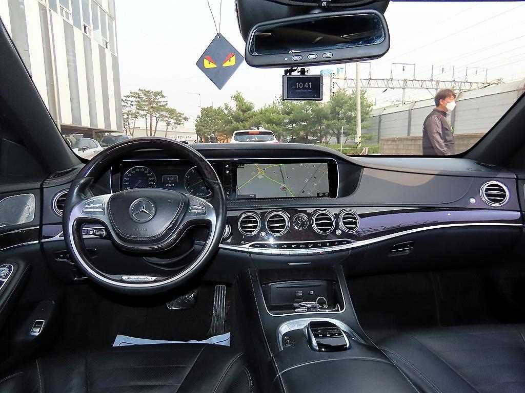 Mercedes-Benz S-Class — photo 07