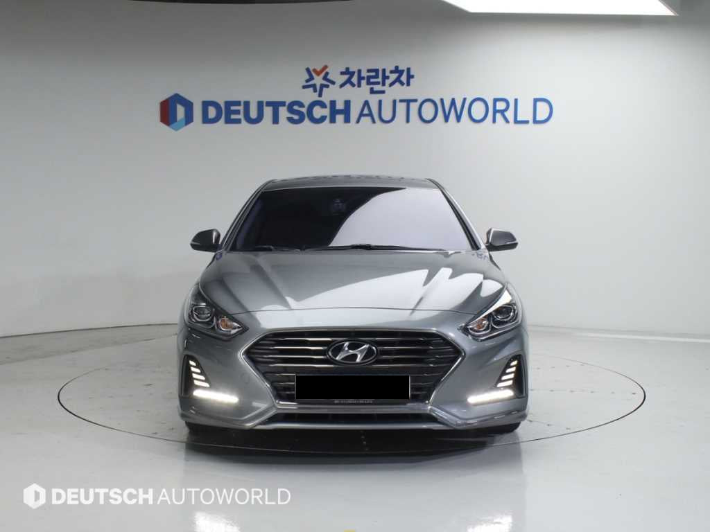 Hyundai Sonata — photo 03