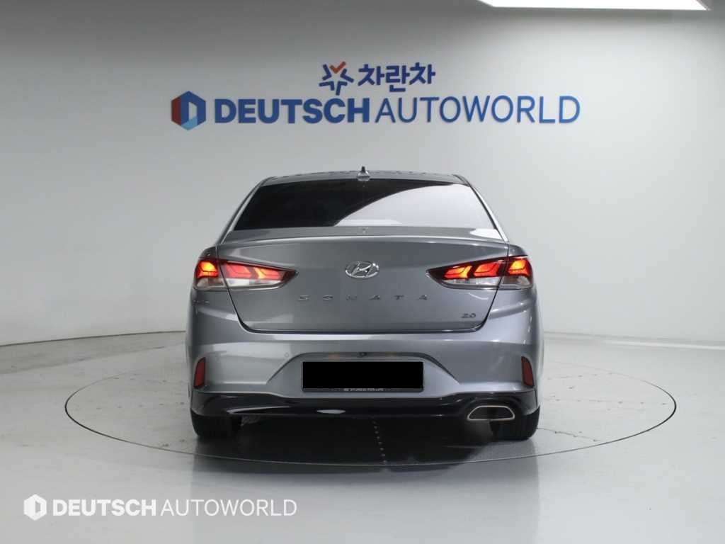 Hyundai Sonata — photo 04
