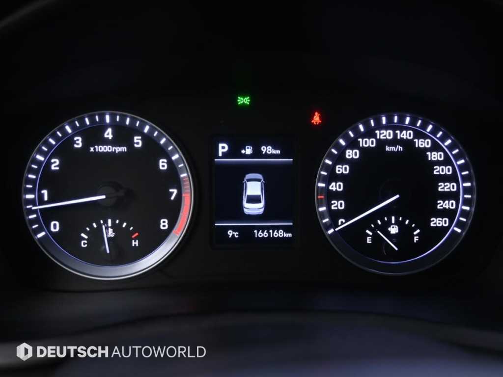 Hyundai Sonata — photo 08