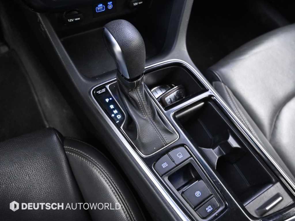 Hyundai Sonata — photo 09