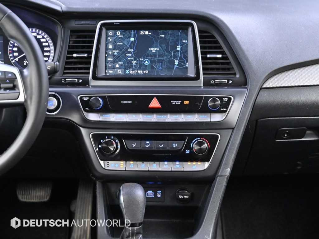 Hyundai Sonata — photo 14