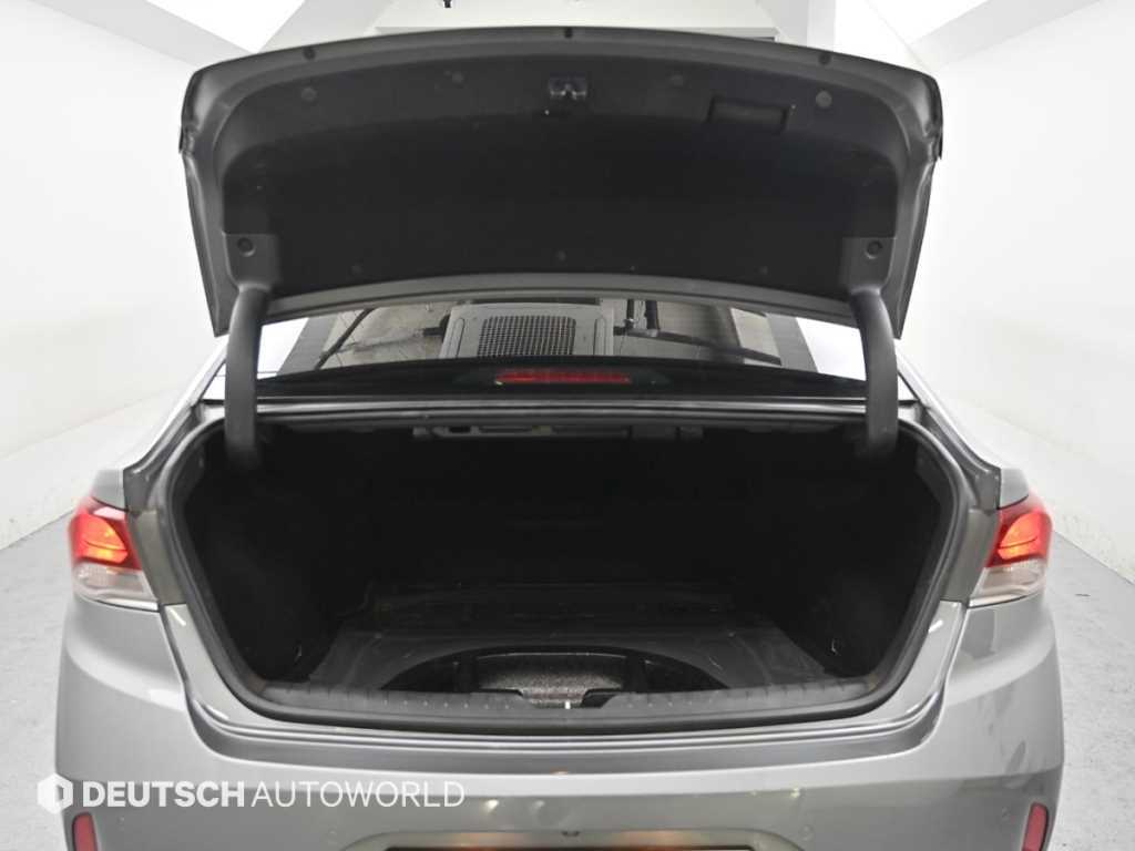 Hyundai Sonata — photo 19