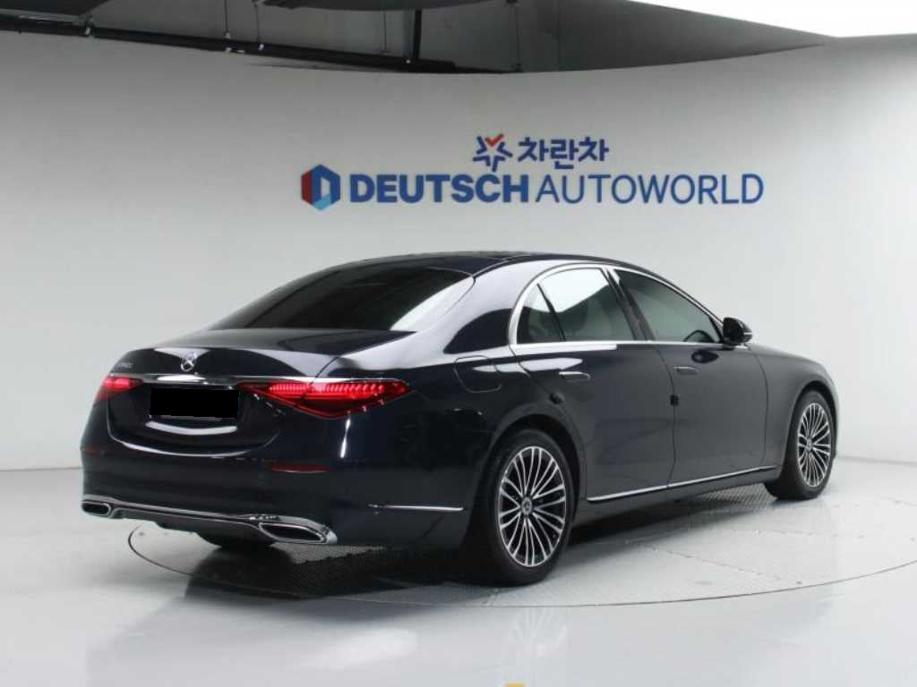 Mercedes-Benz S-Class — photo 04