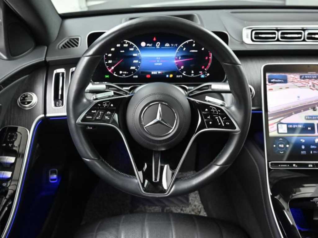 Mercedes-Benz S-Class — photo 13