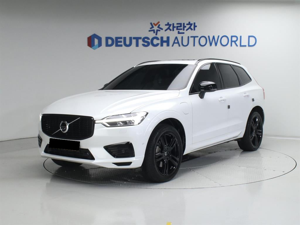 Volvo XC60 — photo 01