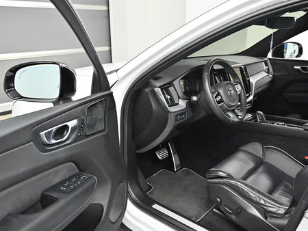 Volvo XC60 — photo 11