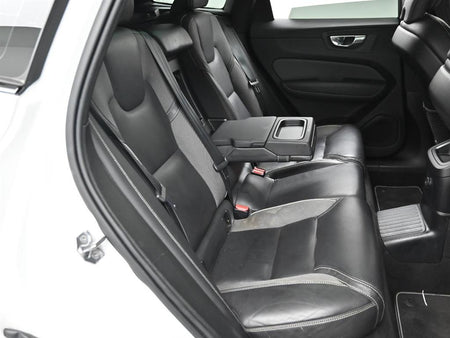 Volvo XC60 — photo 12
