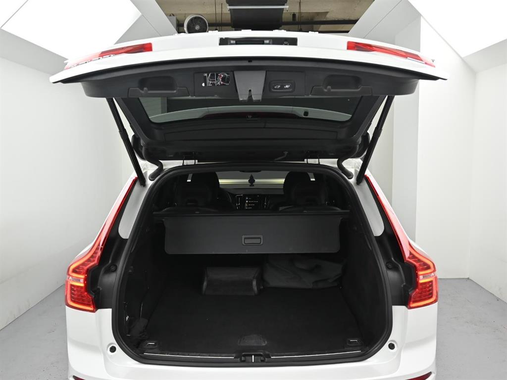 Volvo XC60 — photo 19