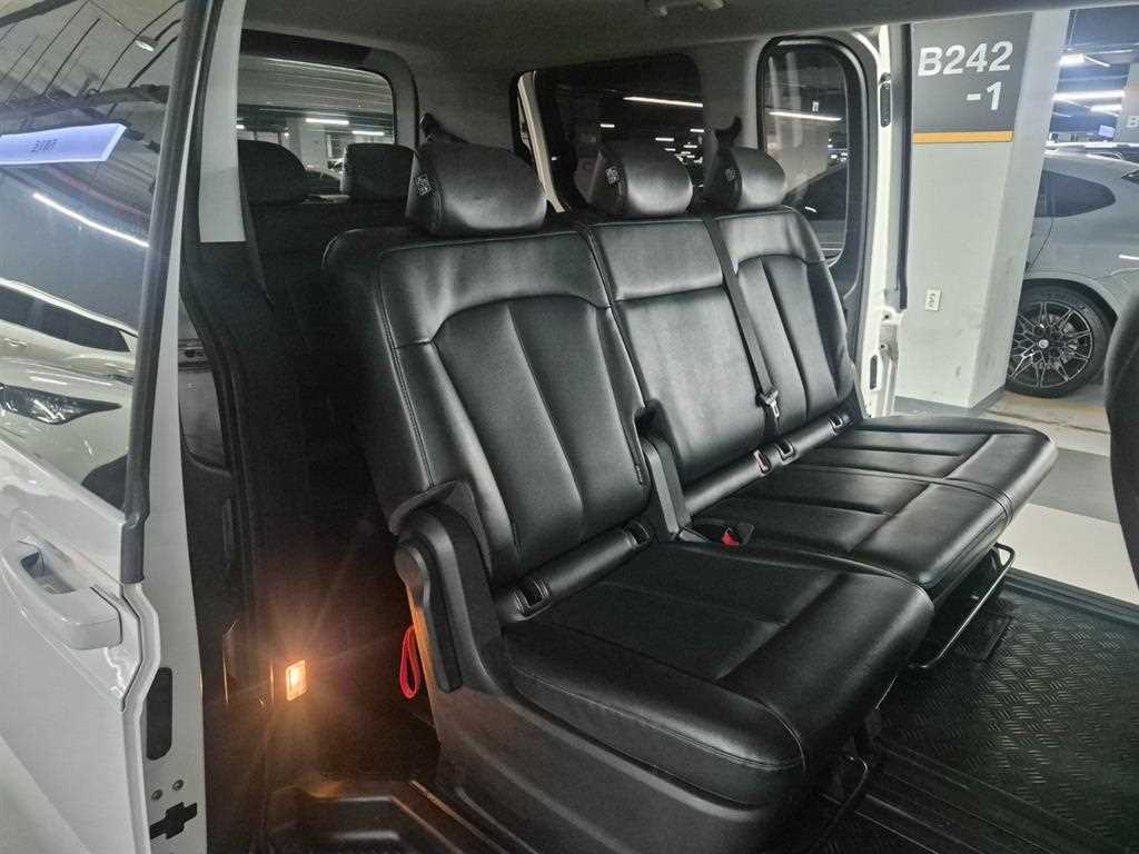 Hyundai Staria — photo 10
