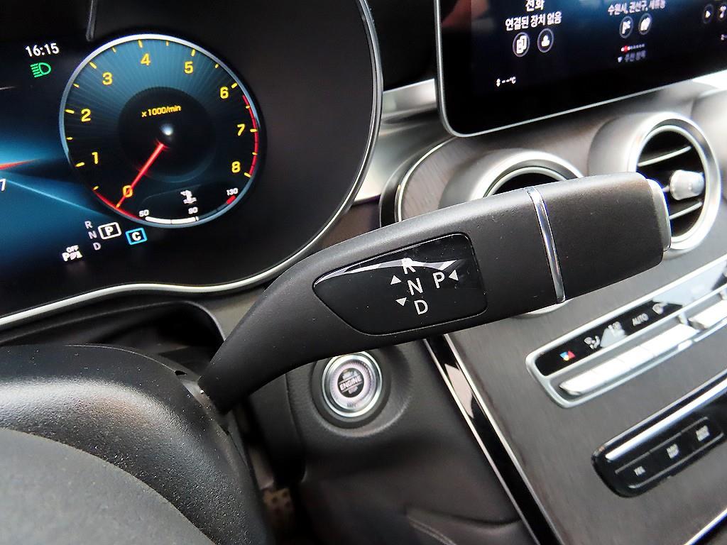 Mercedes-Benz GLC-Class — photo 11