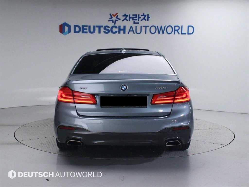 BMW 5-Series — photo 04