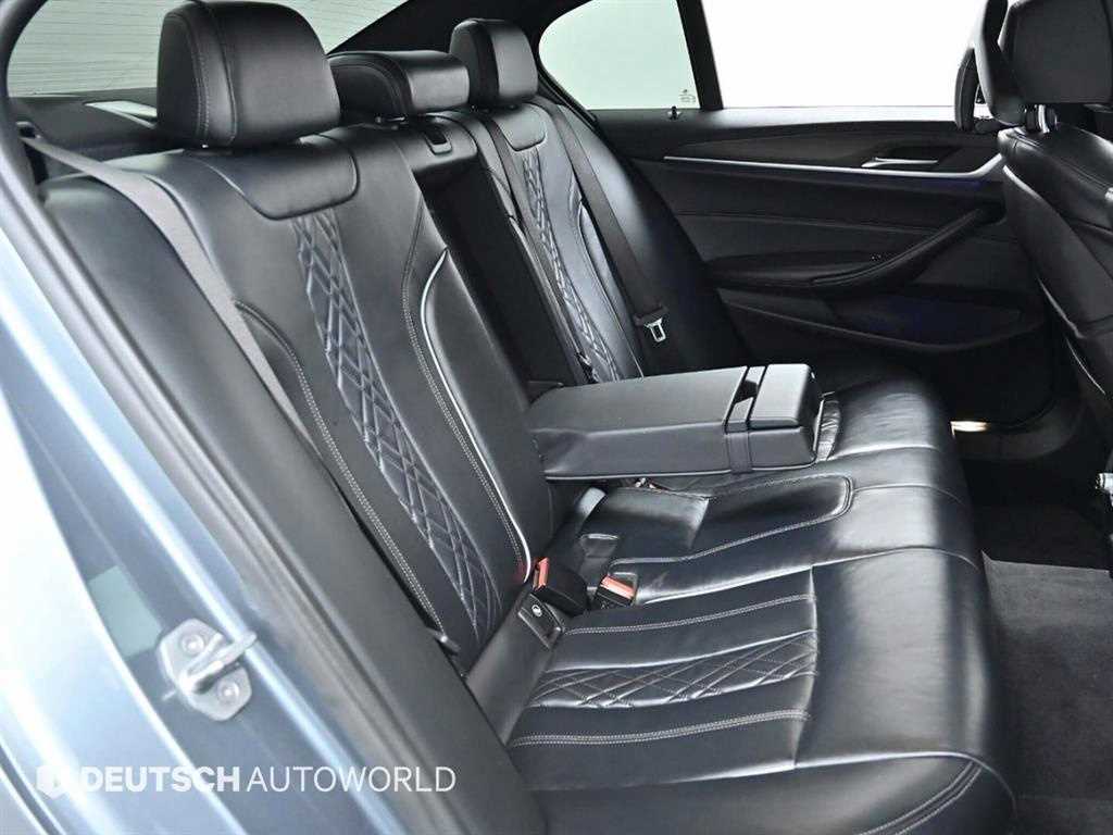BMW 5-Series — photo 12