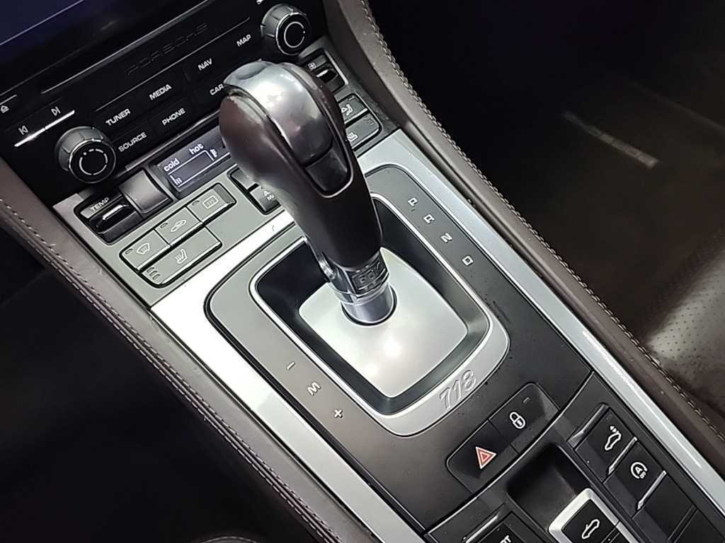 Porsche 718 — photo 08