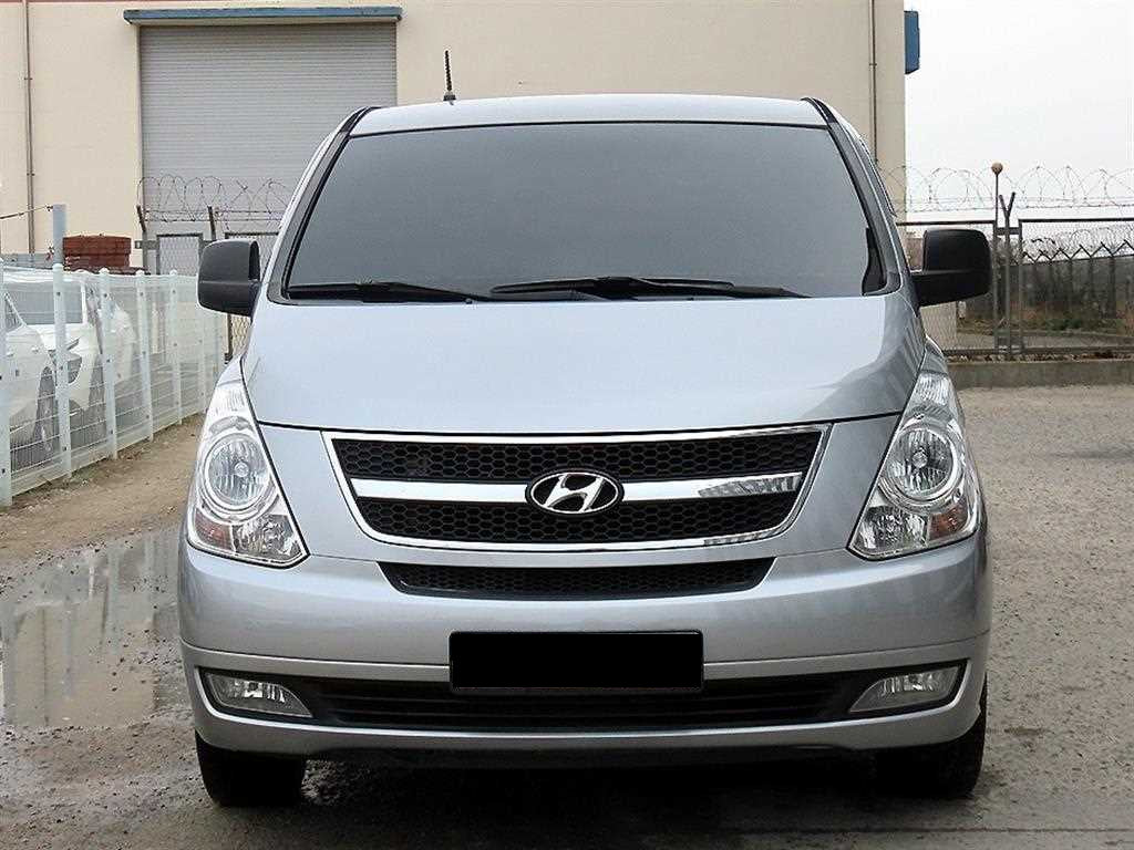 Hyundai Starex — photo 01