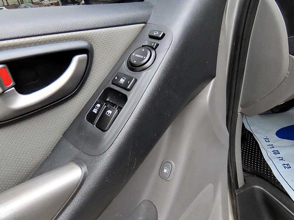 Hyundai Starex — photo 12