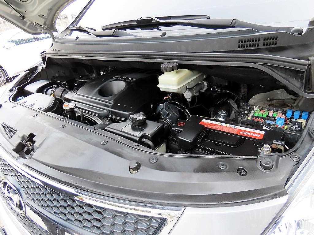 Hyundai Starex — photo 16