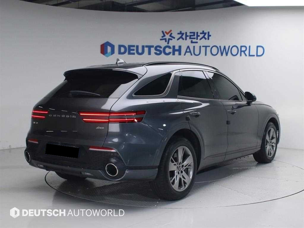 Genesis GV70 — photo 02