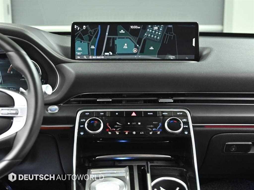 Genesis GV80 — photo 14