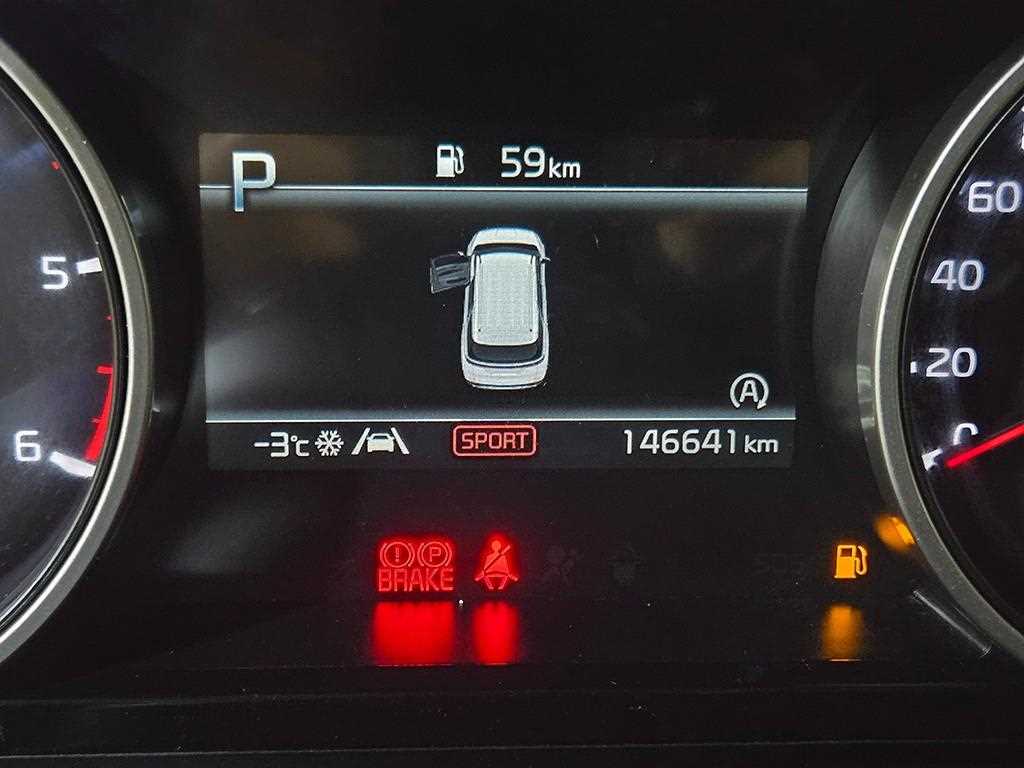 Kia Carnival — photo 10