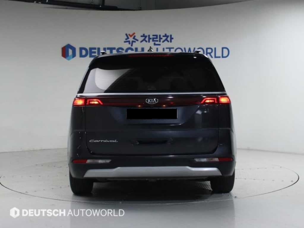 Kia Carnival — photo 04