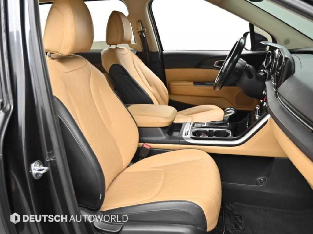 Kia Carnival — photo 16