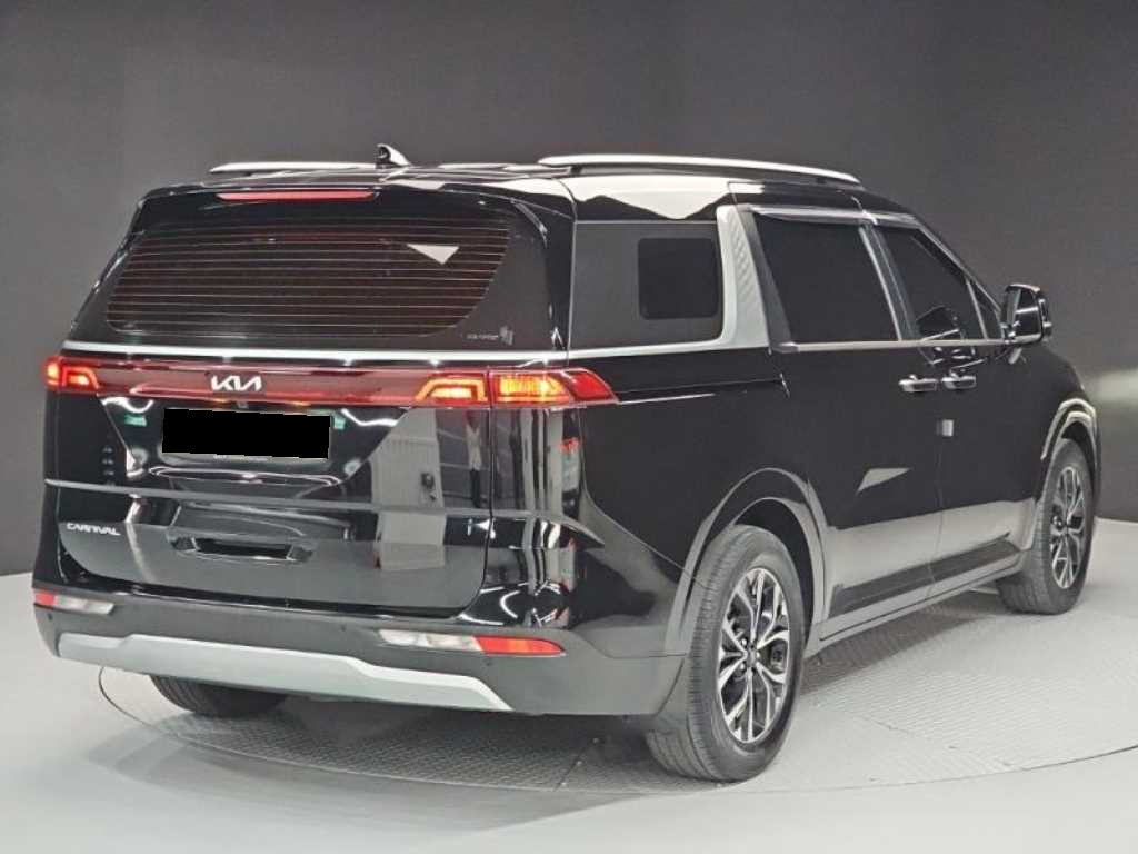 Kia Carnival — photo 04