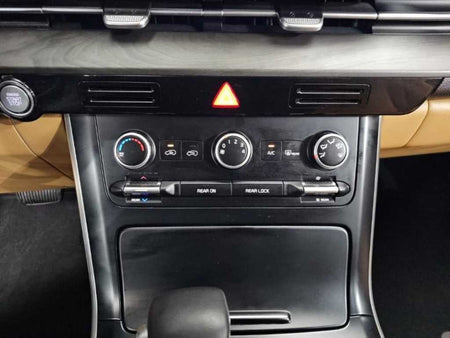 Kia Carnival — photo 12