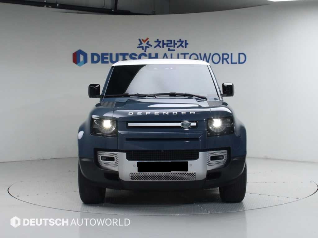 Land Rover Defender — photo 03