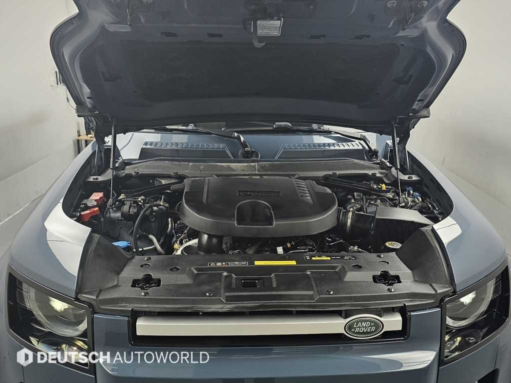 Land Rover Defender — photo 06
