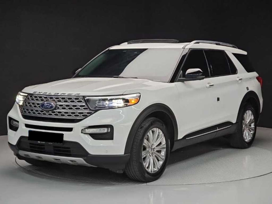 Ford Explorer — photo 02