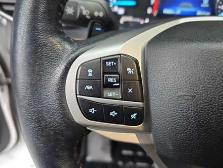 Ford Explorer — photo 08
